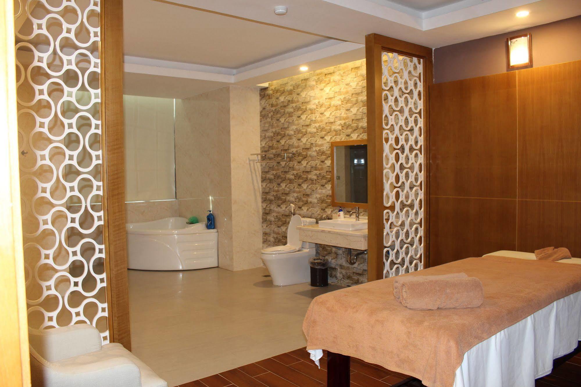 Muong Thanh Cua Dong Hotel Vinh Exterior photo