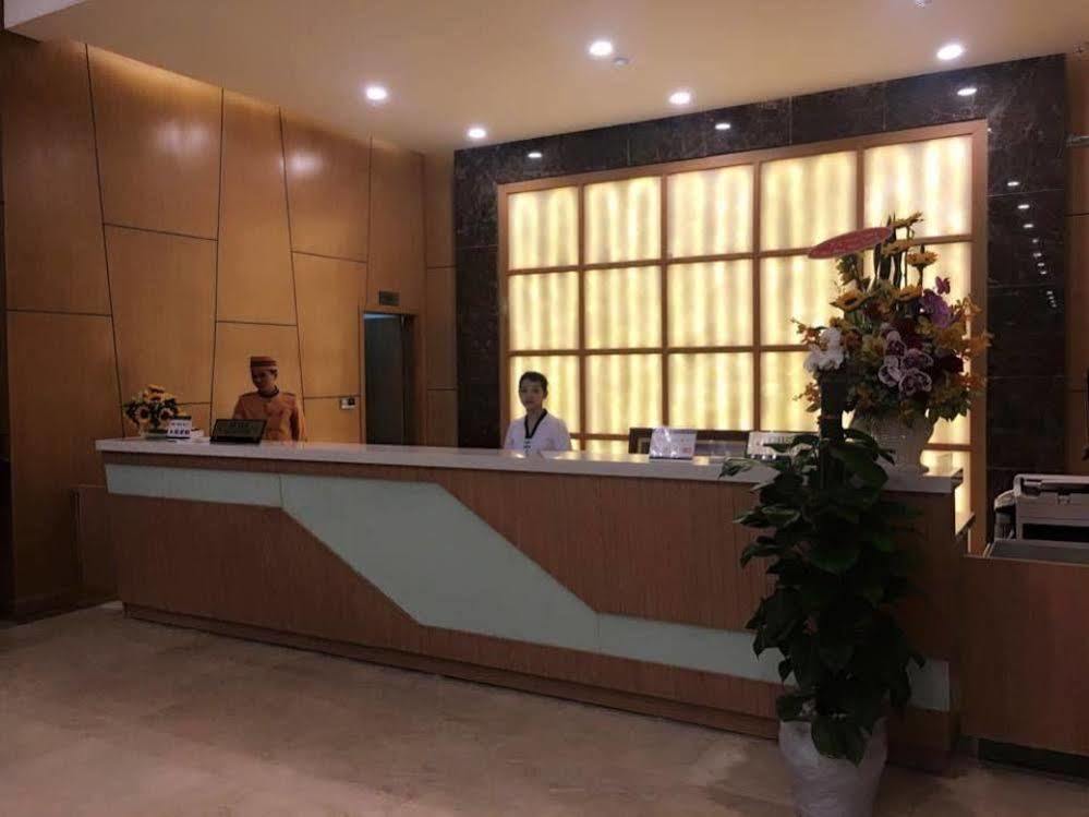 Muong Thanh Cua Dong Hotel Vinh Exterior photo